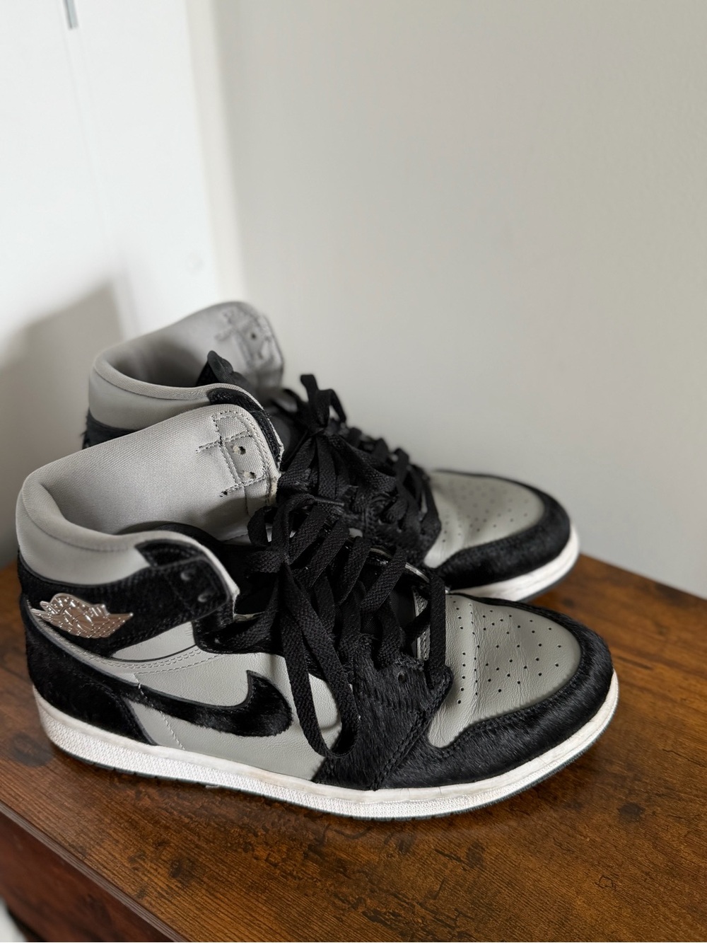 Nike Women's High-Top Sneakers in Black and Gray
